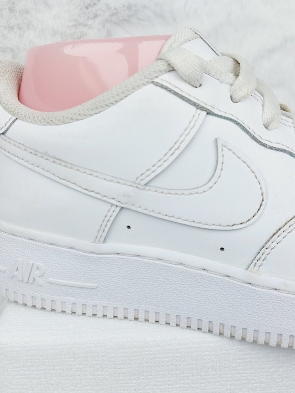 Nike Women's White Air Force 1 Leather Low Top Athletic Sneaker Size US 6.5 - Picture 8 of 10